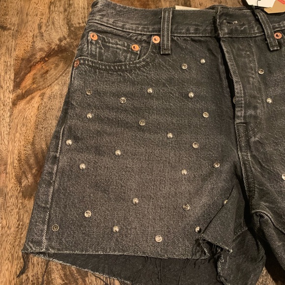 Levi’s Wedgie Short - Picture 4 of 8